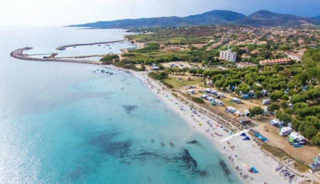 Готель Camping San Teodoro La Cinta Екстер'єр фото